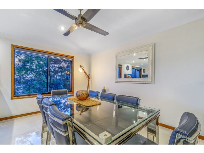 19 Kula Close, Benowa QLD 4217