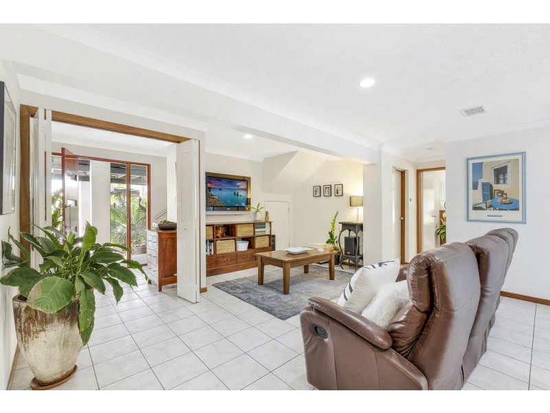 19 Kula Close, Benowa QLD 4217