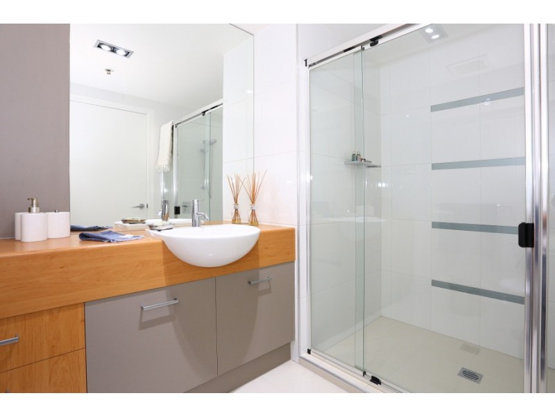 701/300 ‘Aqua’ Marine Parade, Labrador QLD 4215