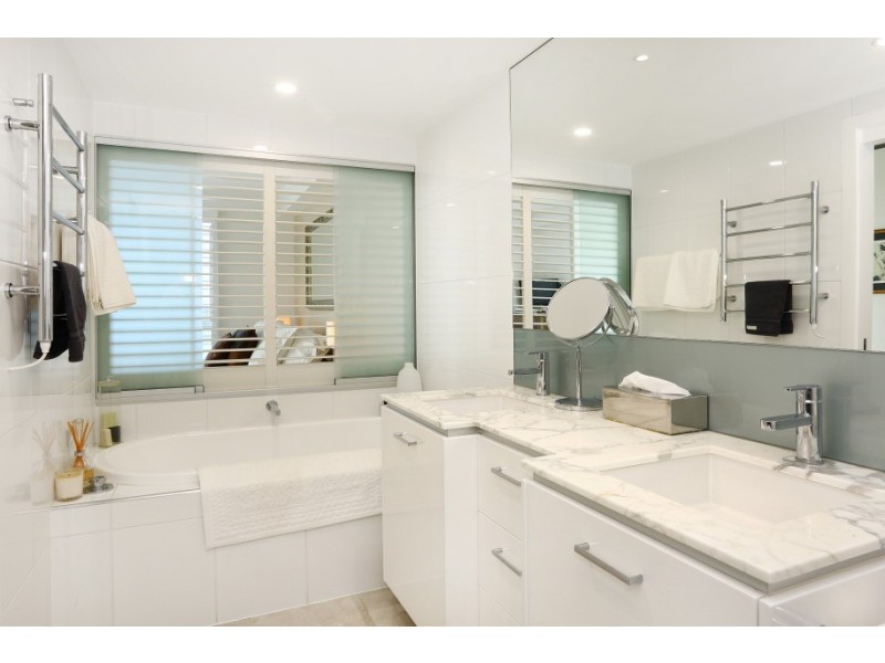 701/300 ‘Aqua’ Marine Parade, Labrador QLD 4215