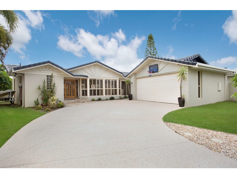 19 Alma Street, Broadbeach Waters QLD 4218