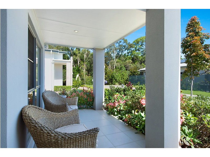 210/1 Halcyon Way, Hope Island QLD 4212