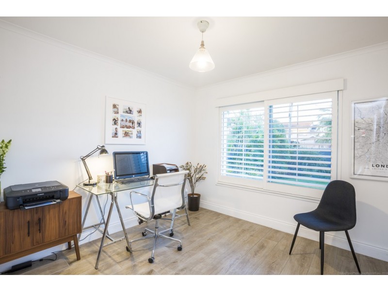 52 Sophie Avenue, Broadbeach Waters QLD 4218