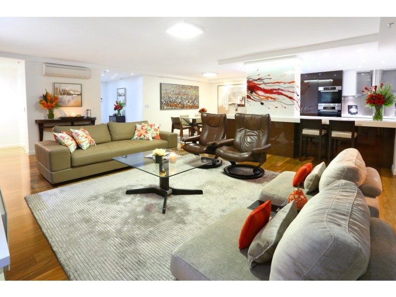 109/17 Bayview Street, Runaway Bay QLD 4216