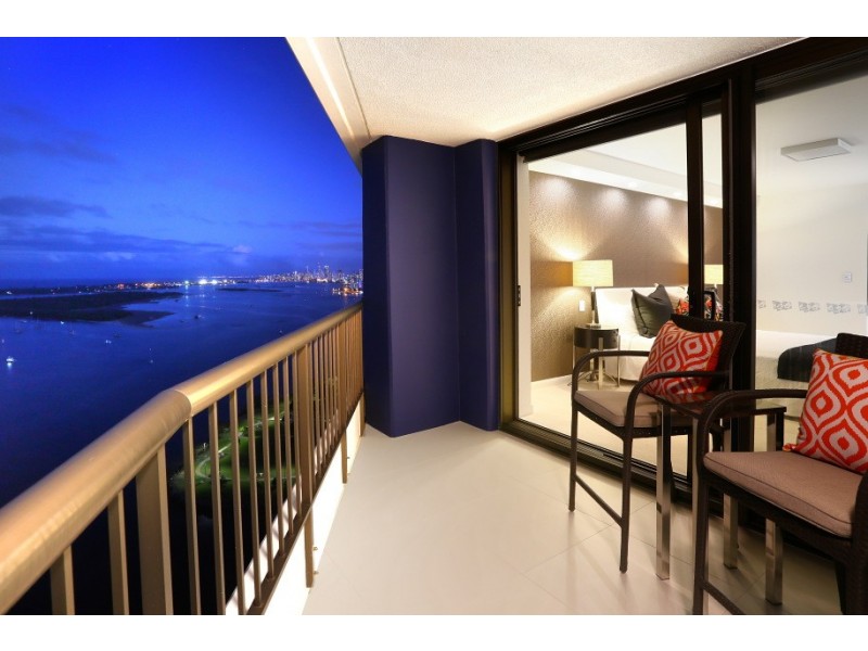 109/17 Bayview Street, Runaway Bay QLD 4216