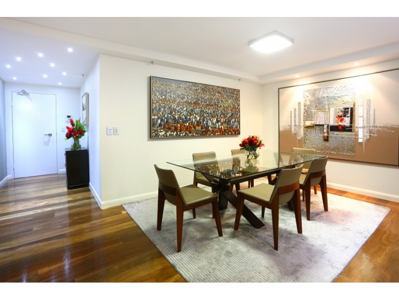 109/17 Bayview Street, Runaway Bay QLD 4216