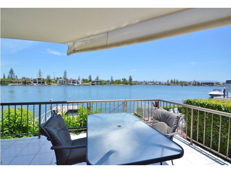 4/1 Point Bennelong – 1 Peninsular Drive, Surfers Paradise QLD 4217