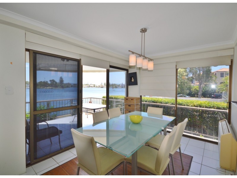 4/1 Point Bennelong – 1 Peninsular Drive, Surfers Paradise QLD 4217