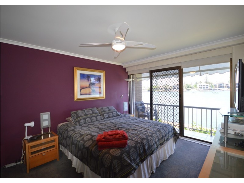 4/1 Point Bennelong – 1 Peninsular Drive, Surfers Paradise QLD 4217