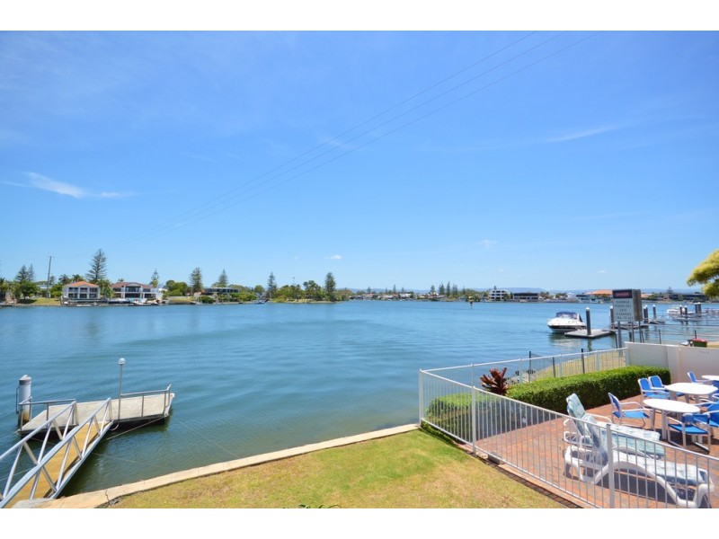 4/1 Point Bennelong – 1 Peninsular Drive, Surfers Paradise QLD 4217
