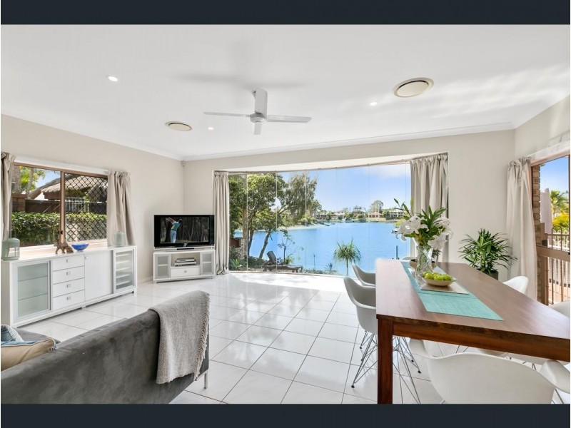 24 Village High Road, Benowa QLD 4217