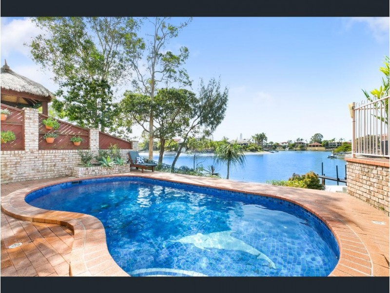 24 Village High Road, Benowa QLD 4217