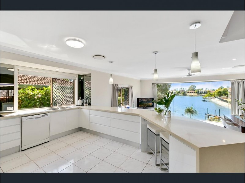 24 Village High Road, Benowa QLD 4217