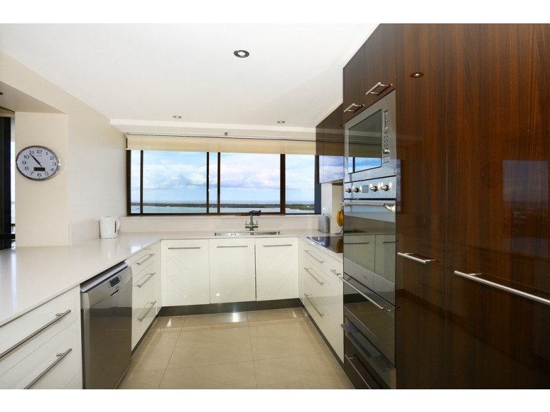 77/17 Bayview Street, Runaway Bay QLD 4216