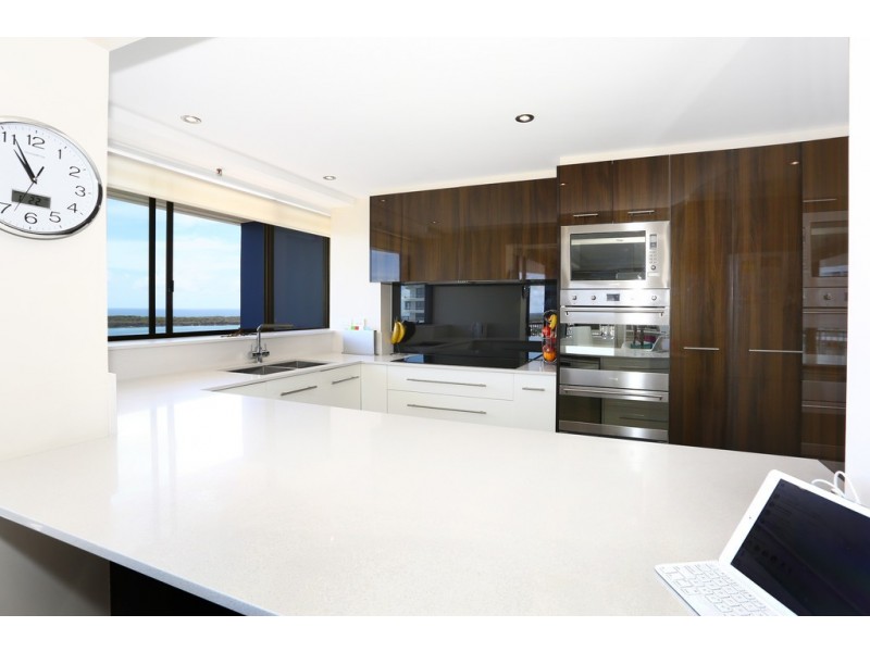 77/17 Bayview Street, Runaway Bay QLD 4216