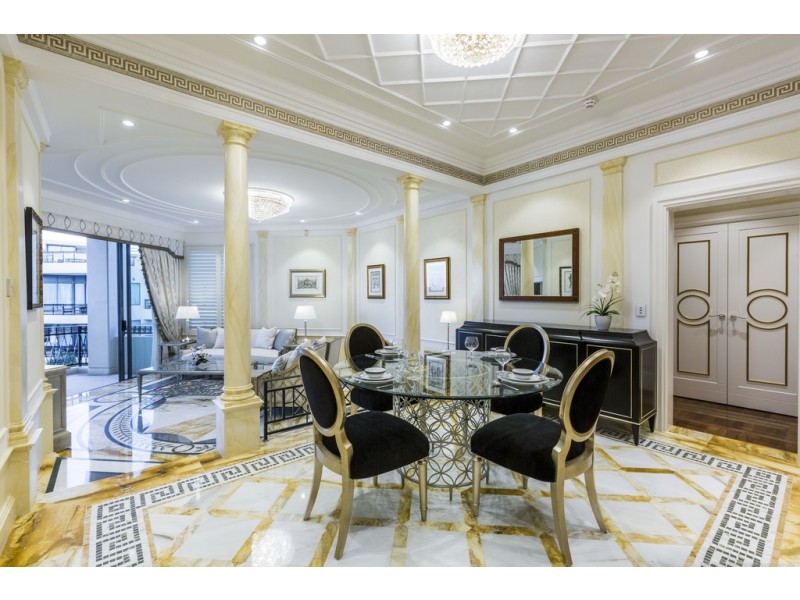 Penthouse ”Palazzo Versace” Seaworld Drive, Main Beach QLD 4217