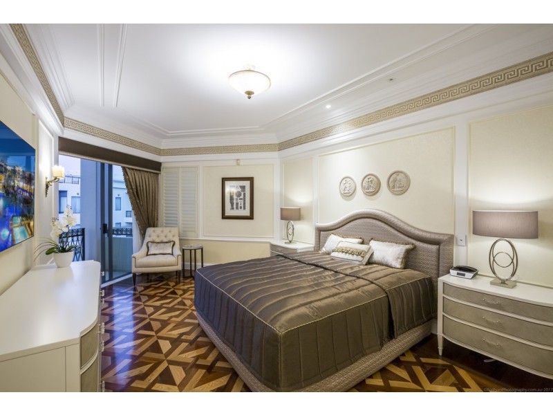 Penthouse ”Palazzo Versace” Seaworld Drive, Main Beach QLD 4217