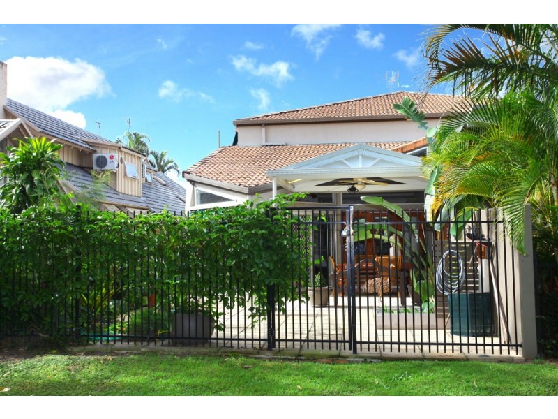 1/8 Wildwood Court, Surfers Paradise QLD 4217