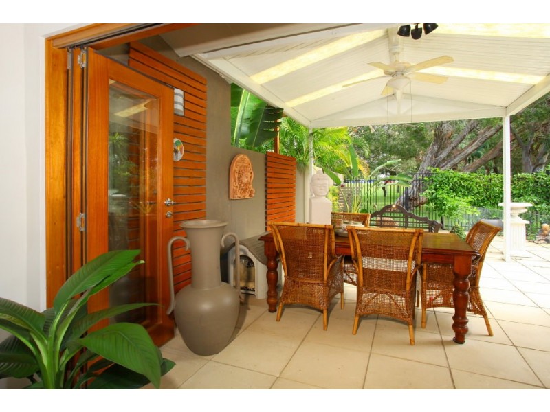 1/8 Wildwood Court, Surfers Paradise QLD 4217