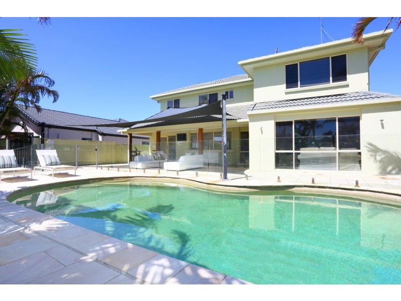 8 Seabreeze Street, Paradise Point QLD 4216