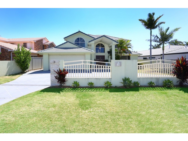 8 Seabreeze Street, Paradise Point QLD 4216