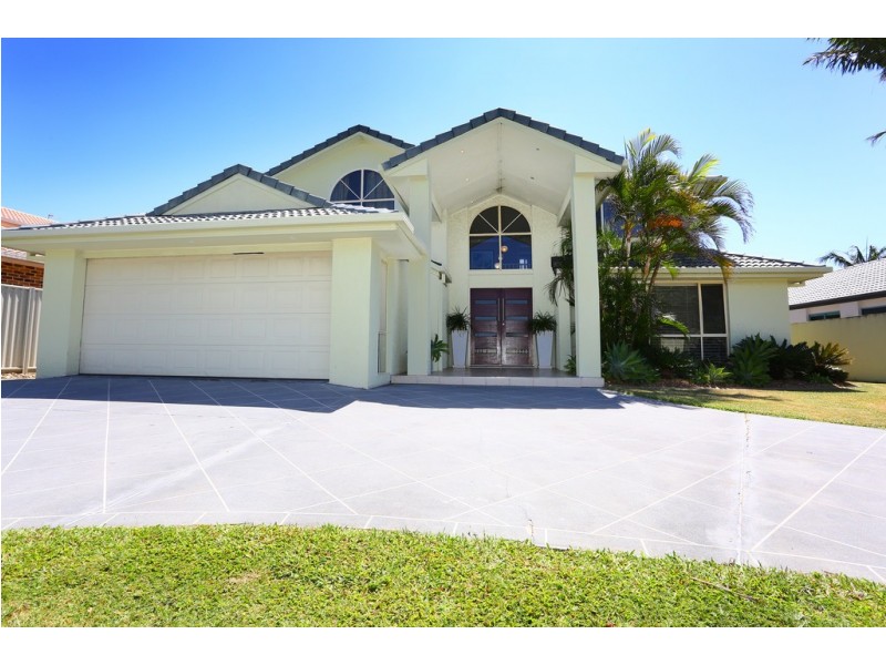 8 Seabreeze Street, Paradise Point QLD 4216