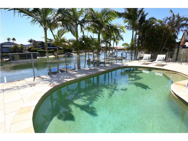 8 Seabreeze Street, Paradise Point QLD 4216
