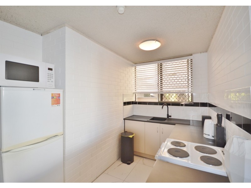 7/21 Old Burleigh Rd, Surfers Paradise QLD 4217