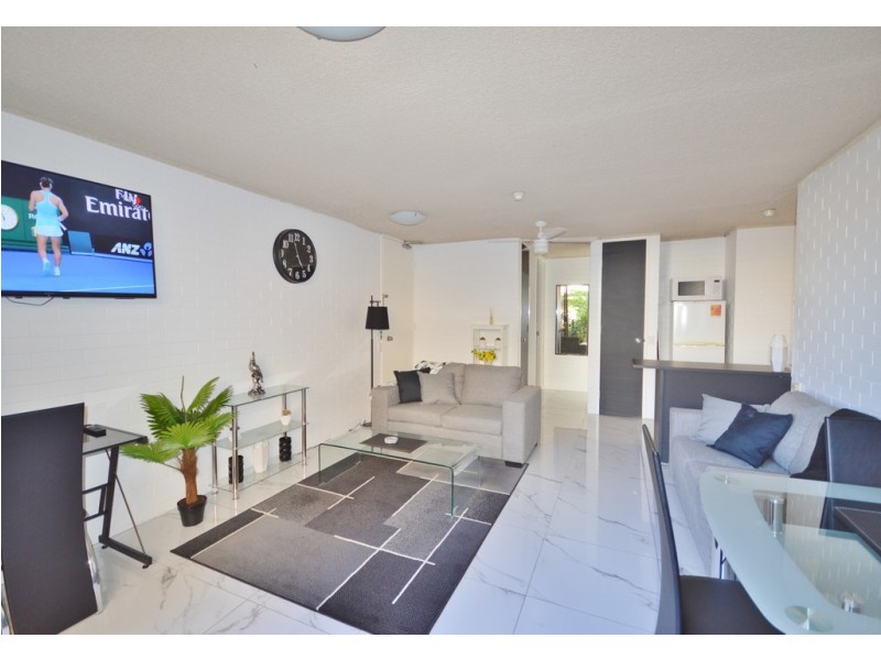 7/21 Old Burleigh Rd, Surfers Paradise QLD 4217