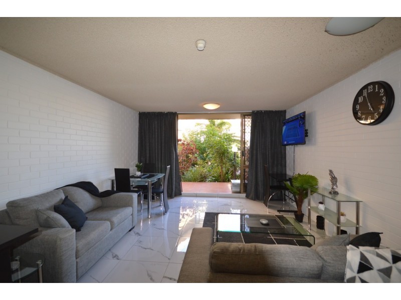 7/21 Old Burleigh Rd, Surfers Paradise QLD 4217