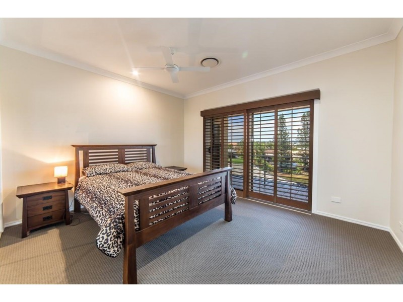 6 Adler Court, Benowa Waters QLD 4217