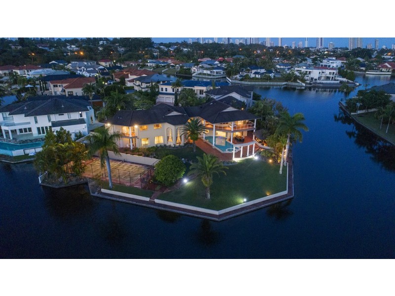 95/40 Cotlew Street East, Southport QLD 4215