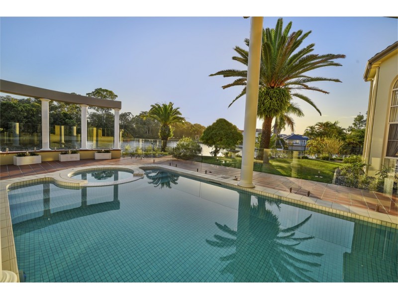 95/40 Cotlew Street East, Southport QLD 4215