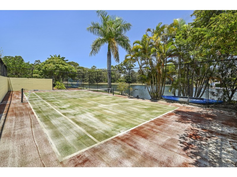 95/40 Cotlew Street East, Southport QLD 4215