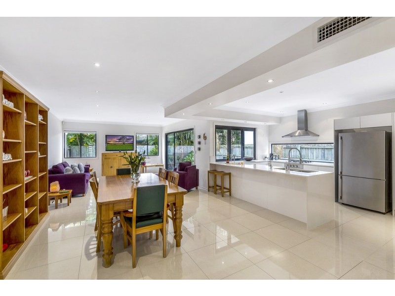 1/46 Bayview Street, Runaway Bay QLD 4216