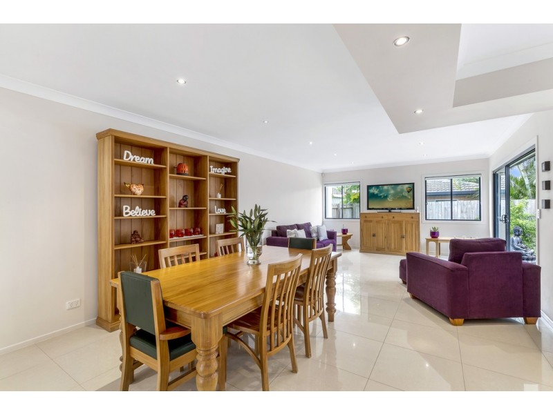 1/46 Bayview Street, Runaway Bay QLD 4216