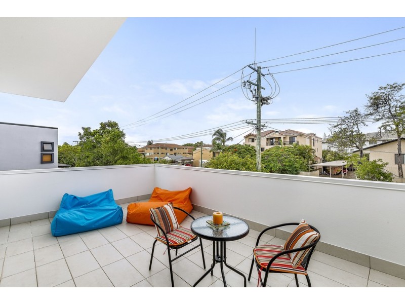 1/46 Bayview Street, Runaway Bay QLD 4216