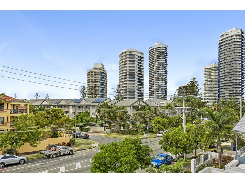 1/46 Bayview Street, Runaway Bay QLD 4216