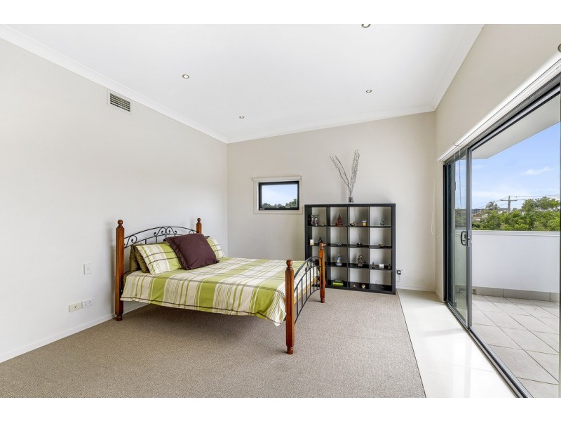 1/46 Bayview Street, Runaway Bay QLD 4216