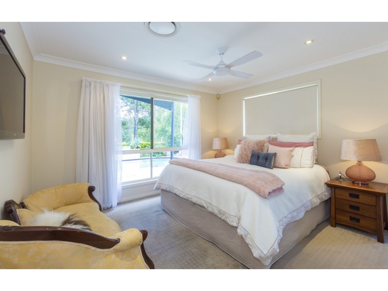 29 Desert Falls Crescent, Parkwood QLD 4214