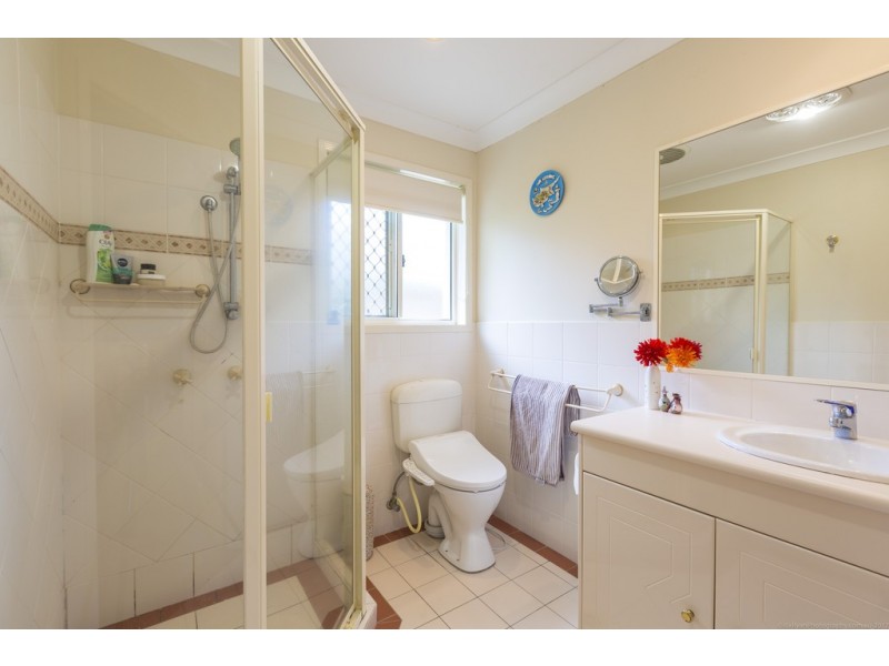 29 Desert Falls Crescent, Parkwood QLD 4214