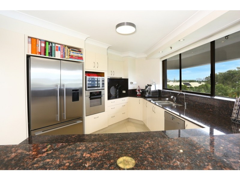 12/17 Bayview Street, Runaway Bay QLD 4216