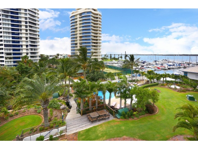 12/17 Bayview Street, Runaway Bay QLD 4216