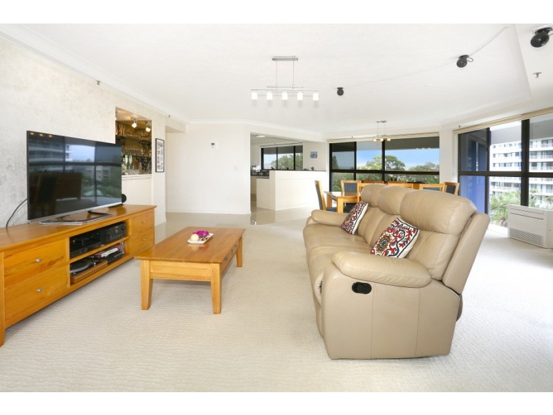 12/17 Bayview Street, Runaway Bay QLD 4216