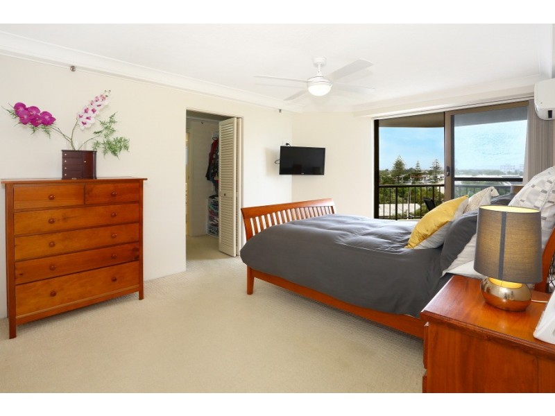 12/17 Bayview Street, Runaway Bay QLD 4216