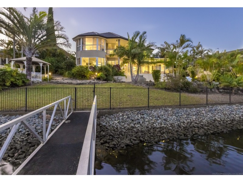 21 Cheval Ct, Benowa Waters QLD 4217