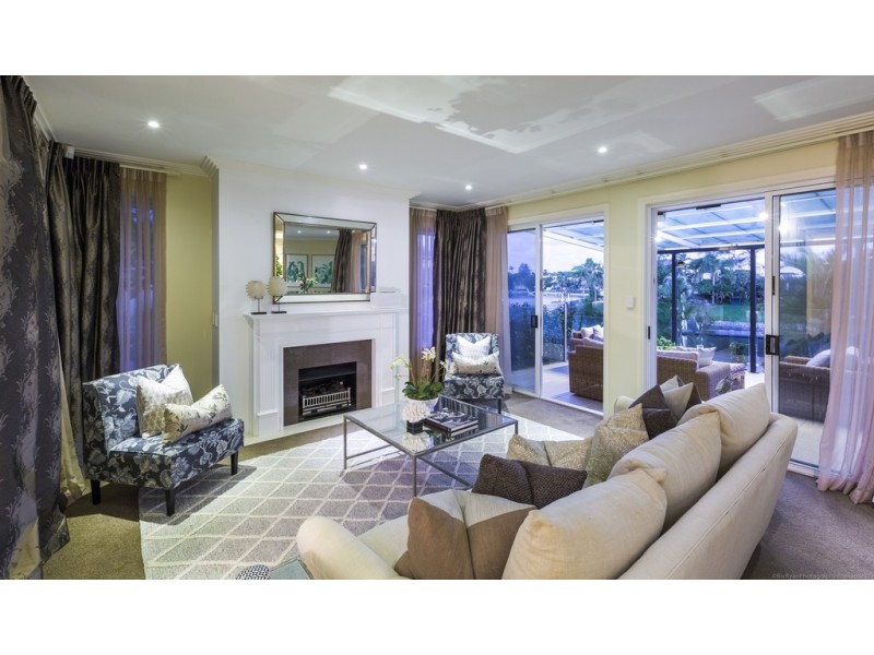 21 Cheval Ct, Benowa Waters QLD 4217