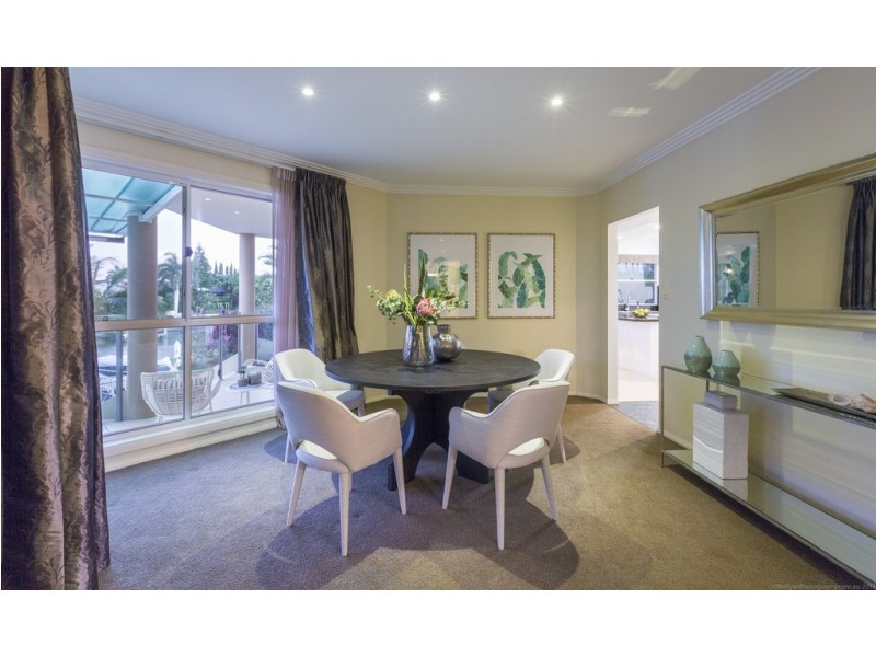 21 Cheval Ct, Benowa Waters QLD 4217