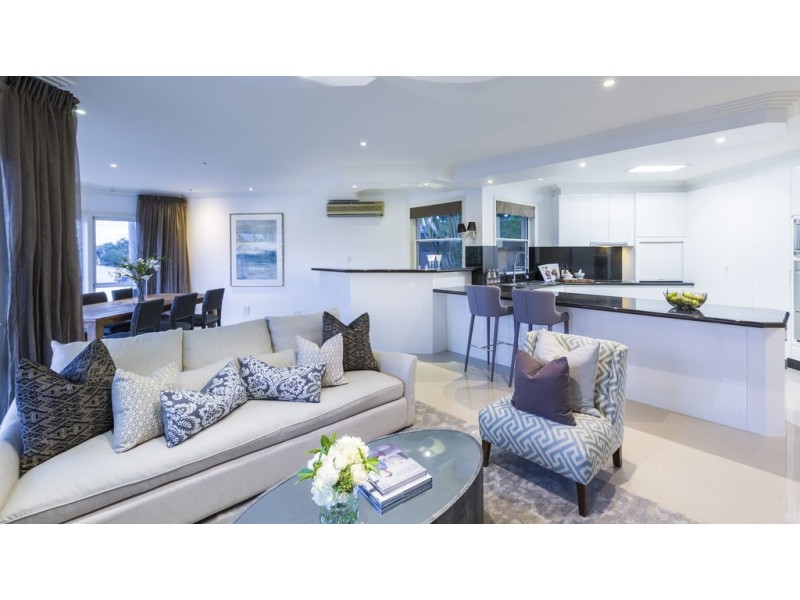 21 Cheval Ct, Benowa Waters QLD 4217