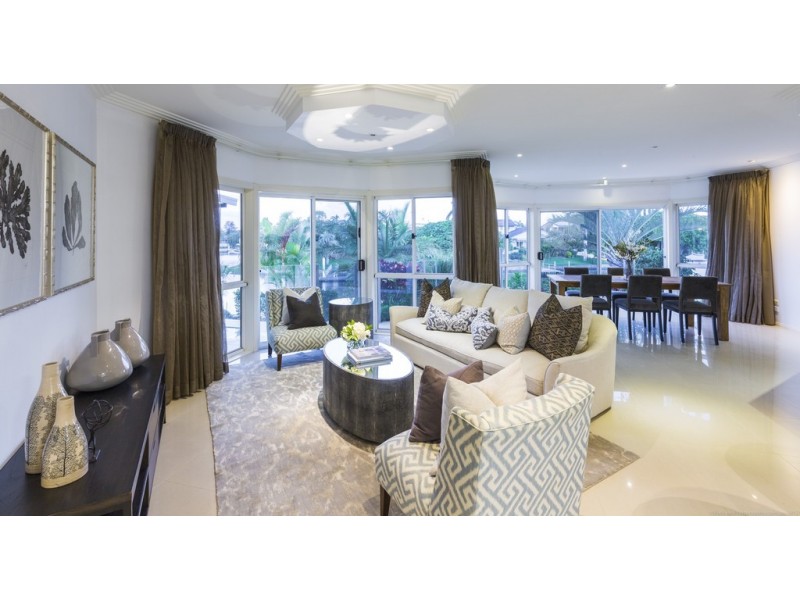 21 Cheval Ct, Benowa Waters QLD 4217